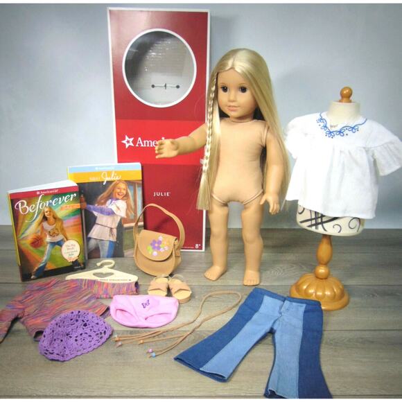 American Girl Doll 18" JULIE IN MEET OUTFIT Purse Hat Book Blonde Brown Eyes BOX - Picture 2 of 12